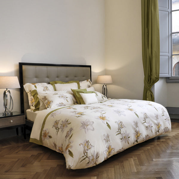 Lilium Duvet Cover