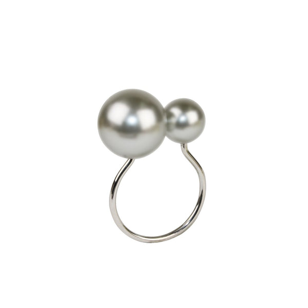 PEARL NAPKIN RING IN GRAY & SILVER